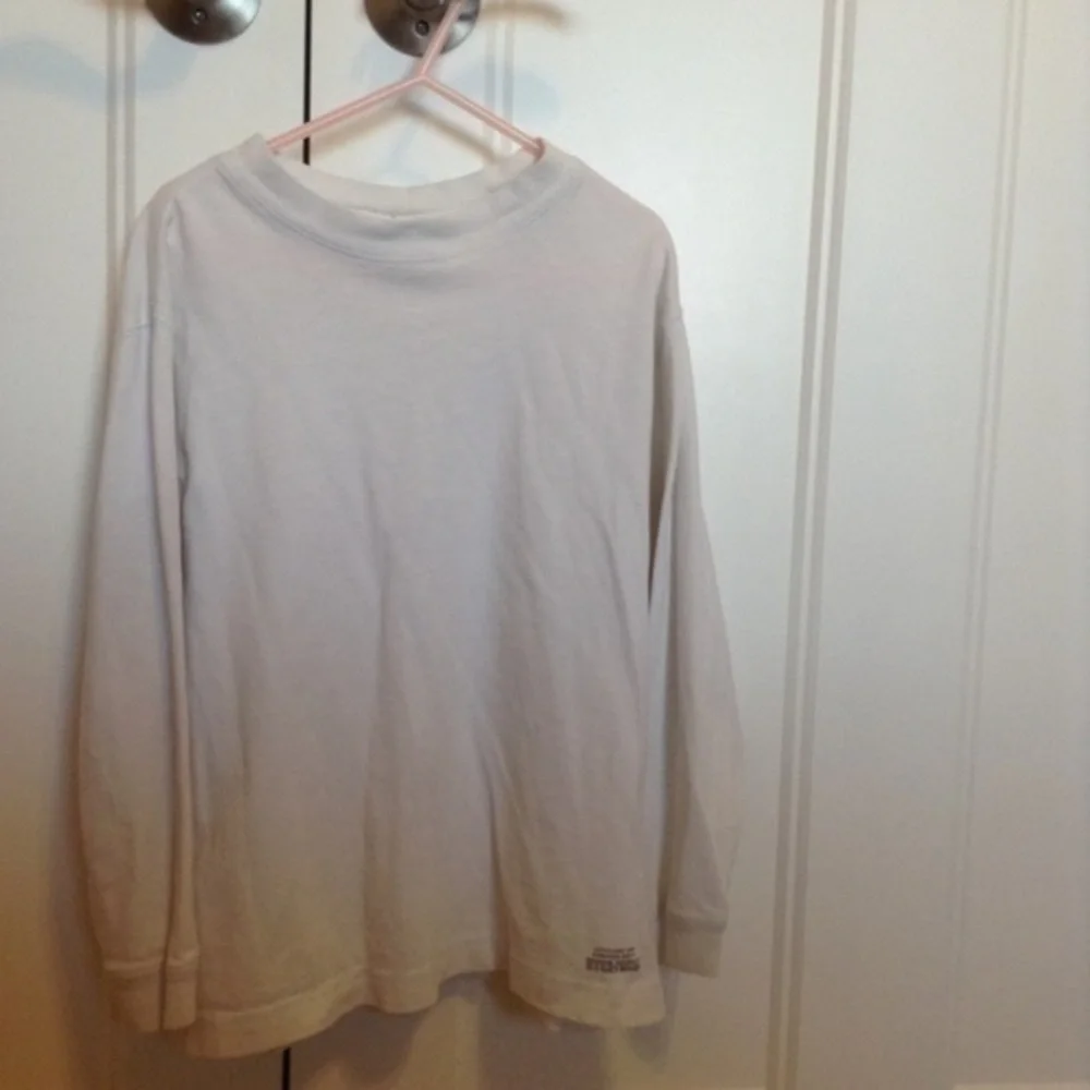 Boys white size small Old Navy long sleeve t